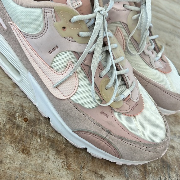 Nike Air Max 90 Futura Sneakers {Summit White/Barely Rose} 7.5 - Picture 13 of 14